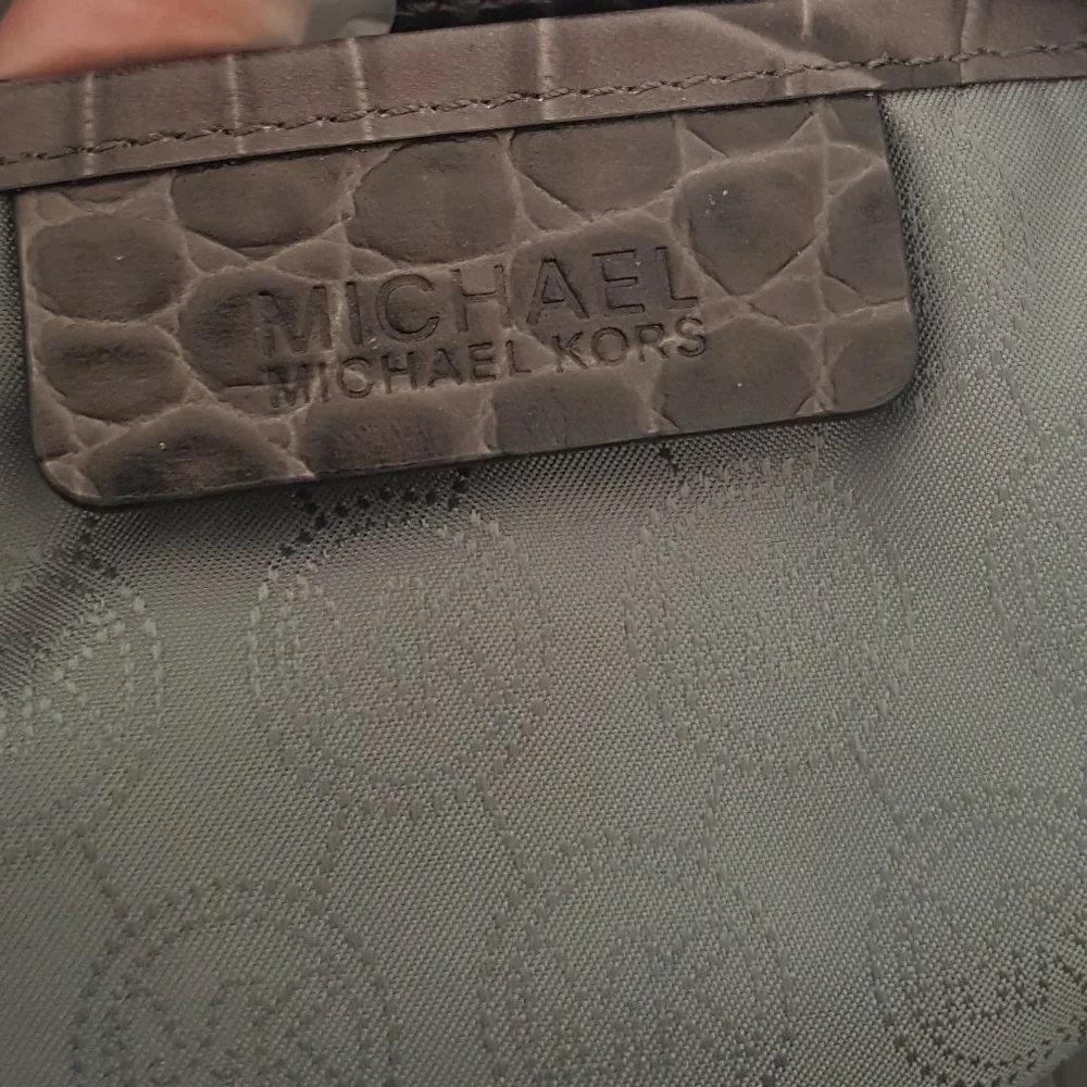 MICHAEL KORS JET SET CHARM LARGE WALLET ON A CHAIN BROWN  Leather Crocodile - Picture 12 of 16